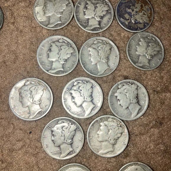 Have lots of old coins - Picture 7 of 14